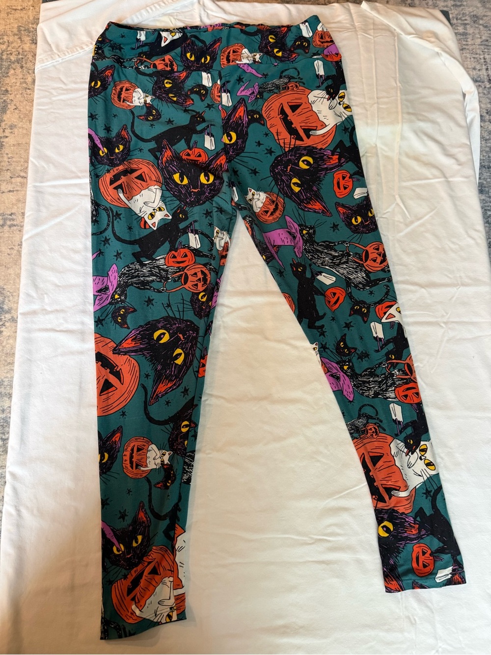 LuLaRoe Teal Halloween Leggings with Black Cats & Orange Pumpkins